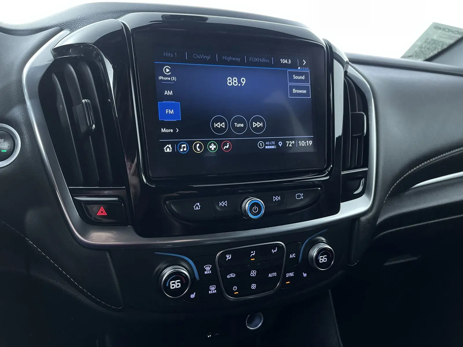 2023 Chevrolet Traverse Leather photo 15