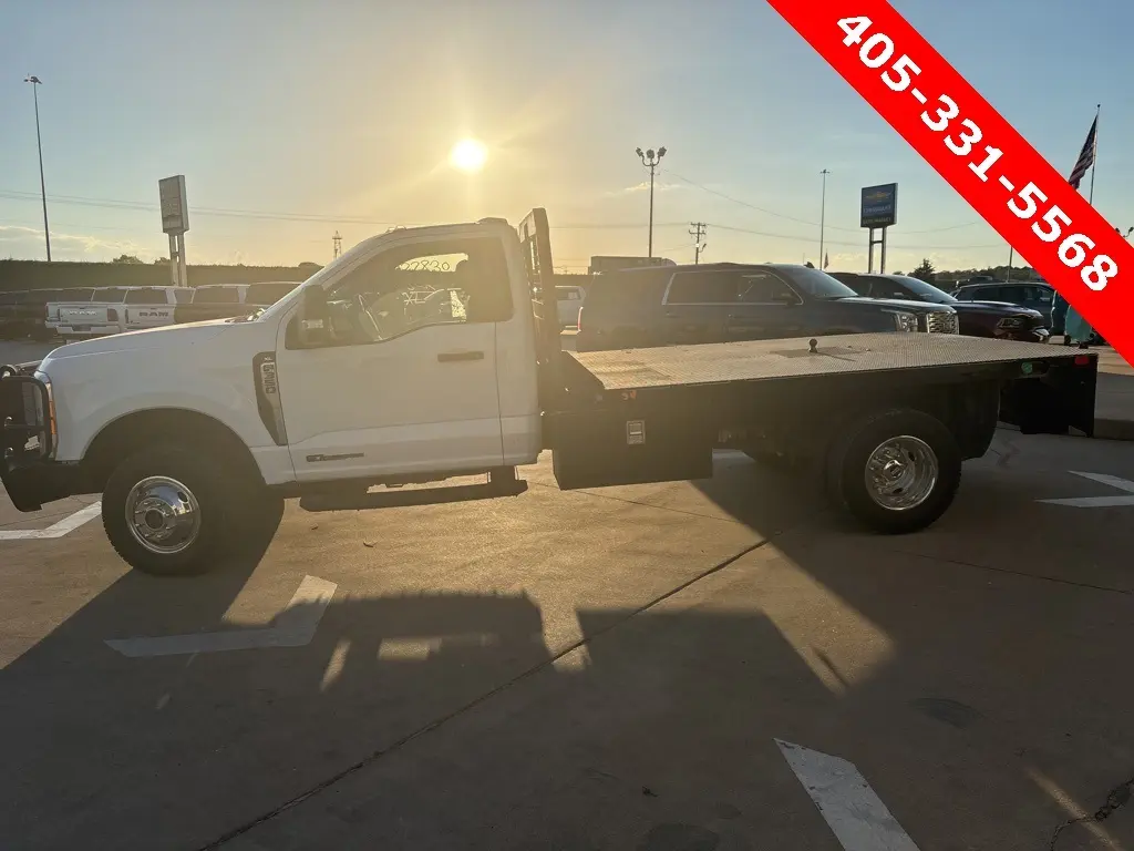 2023 Ford F-350 XL photo 3