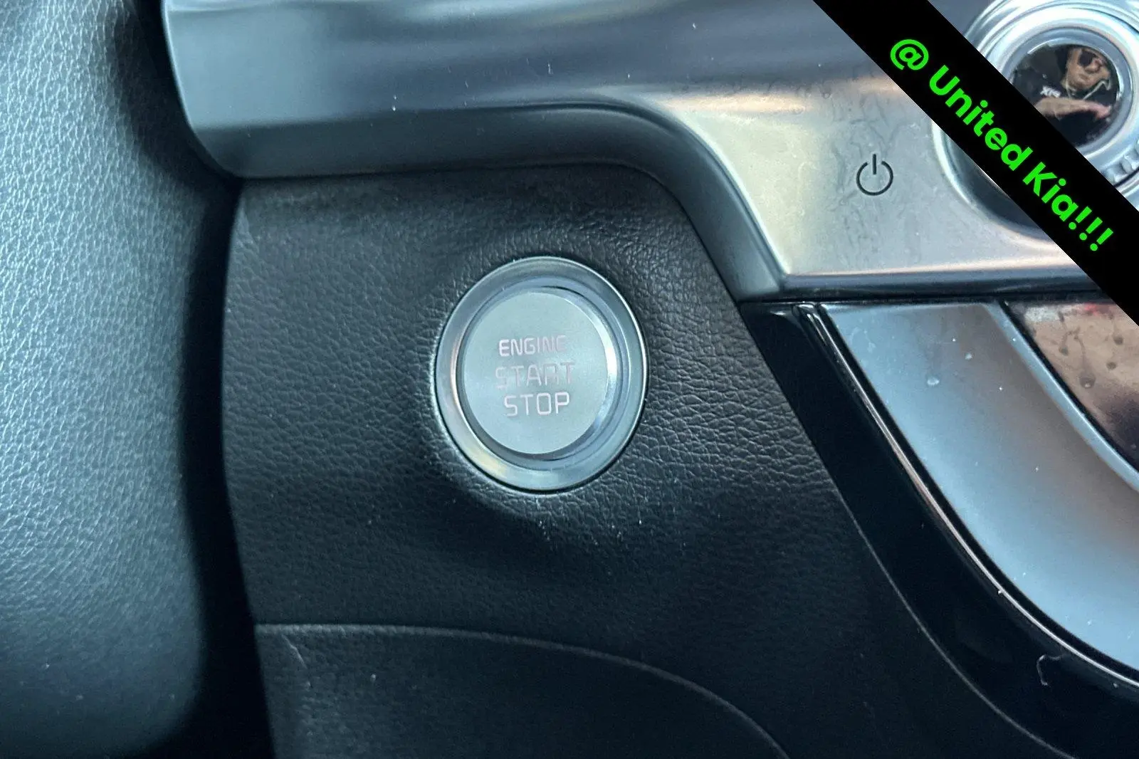 2022 Kia Telluride EX photo 22