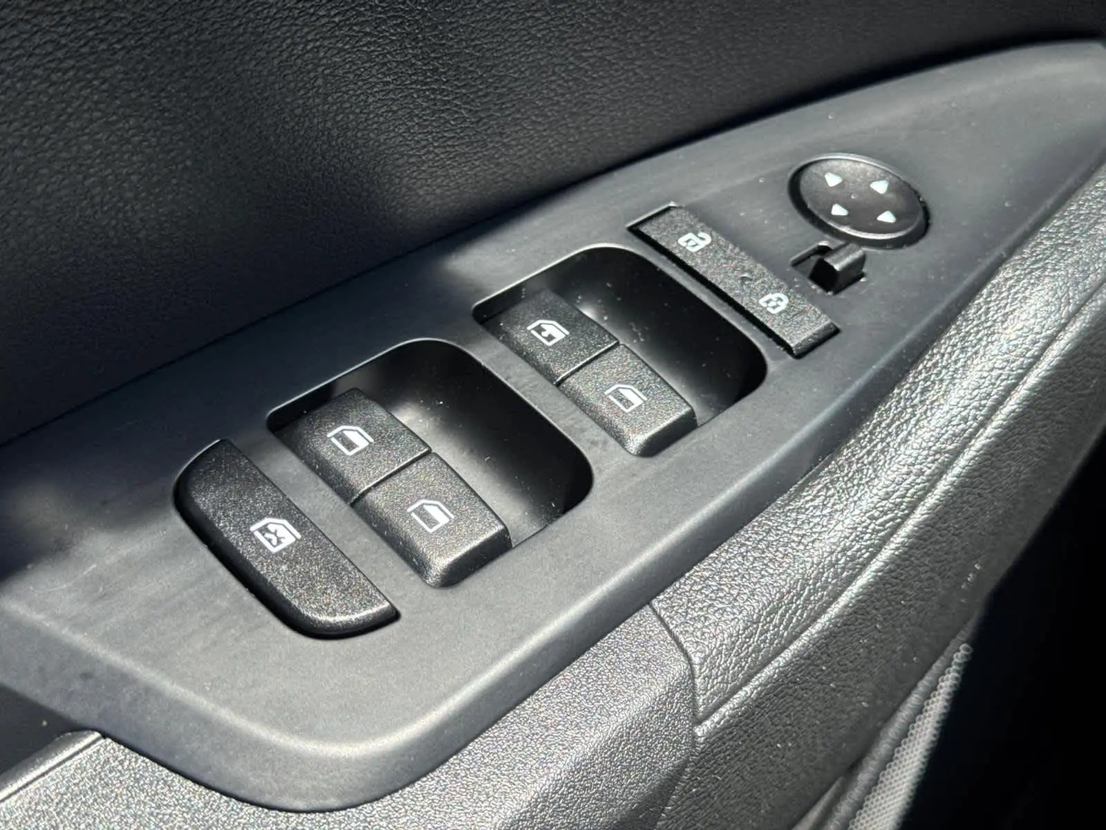 2023 Kia Sportage Hybrid LX photo 21