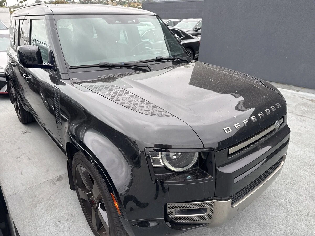 2021 Land Rover Defender X's photo