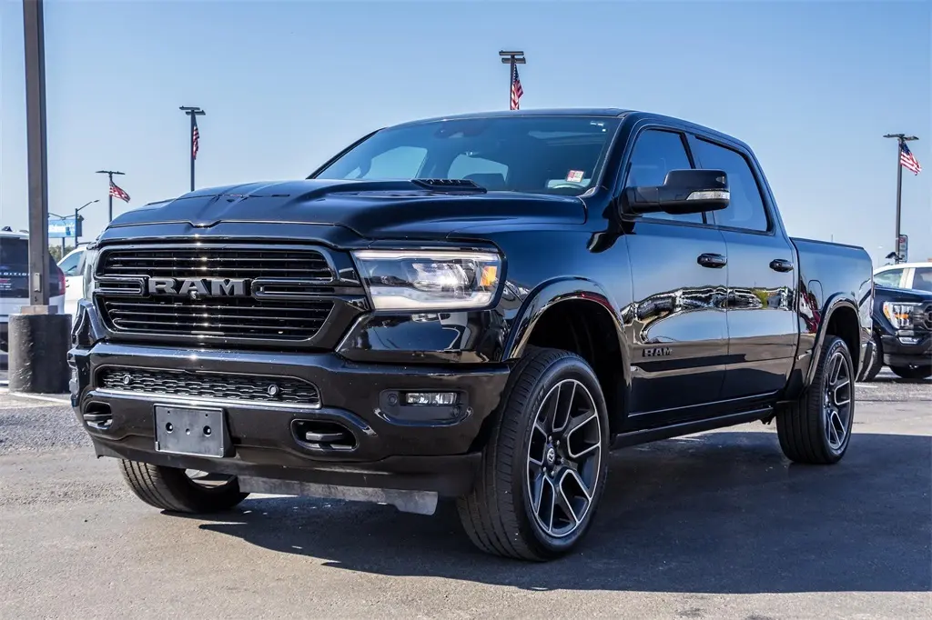 2019 Ram 1500 Laramie photo 4