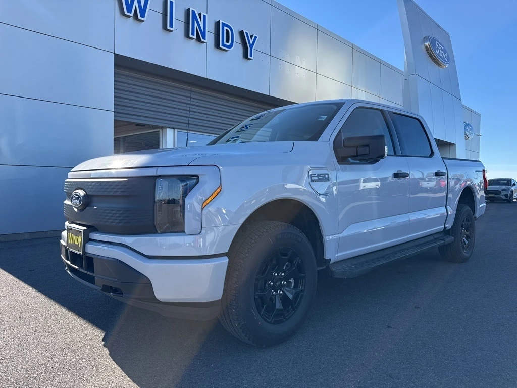2025 Ford F-150 Lightning XLT's photo