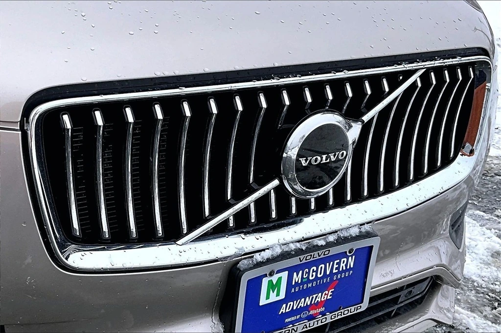 2023 Volvo - image 34