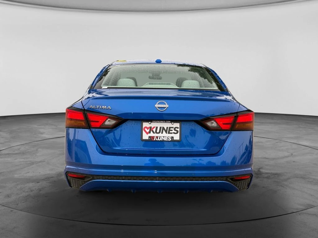 2025 Nissan Altima SV - Photo 7
