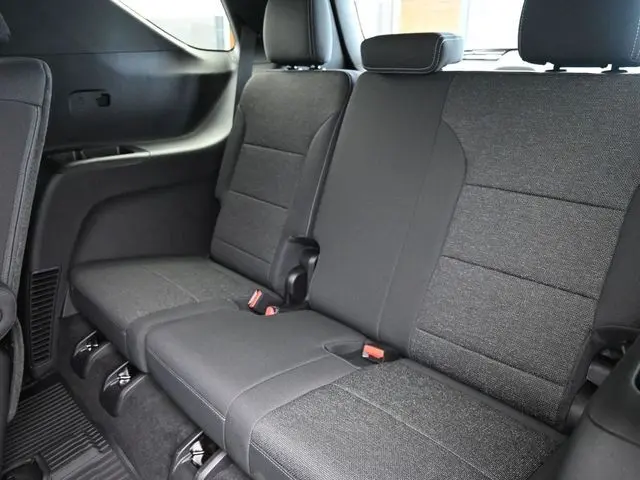 2026 Chevrolet Traverse 2LT photo 12