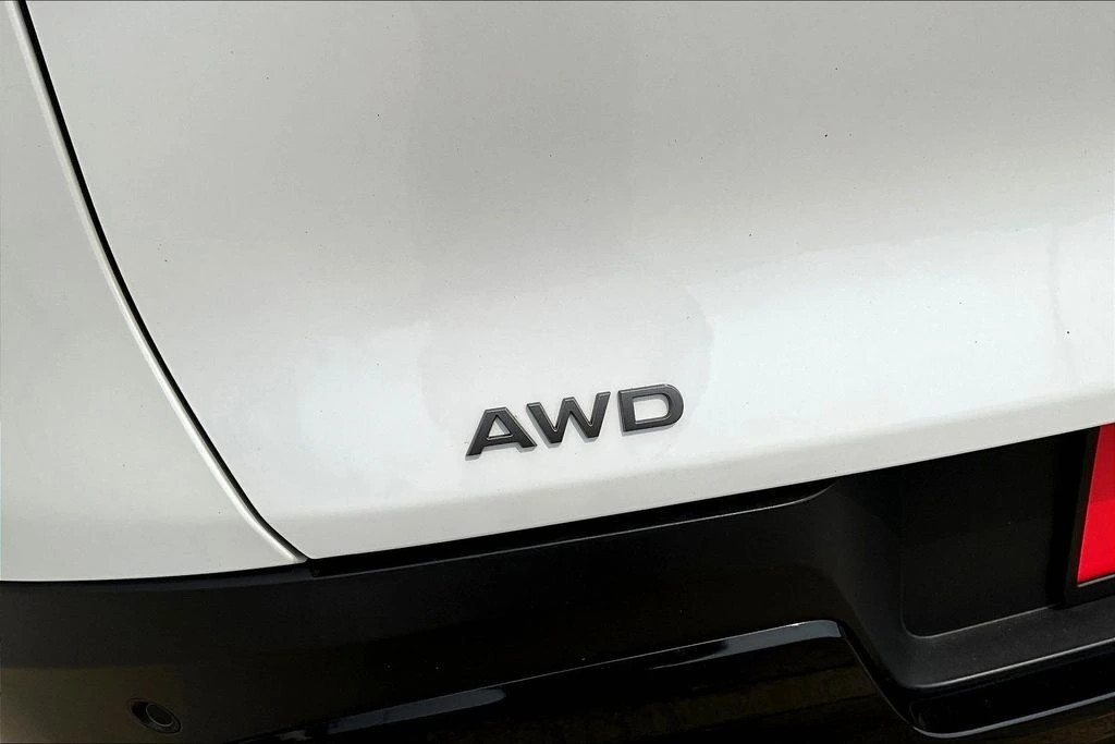 2025 Nissan Murano SV - Photo 10