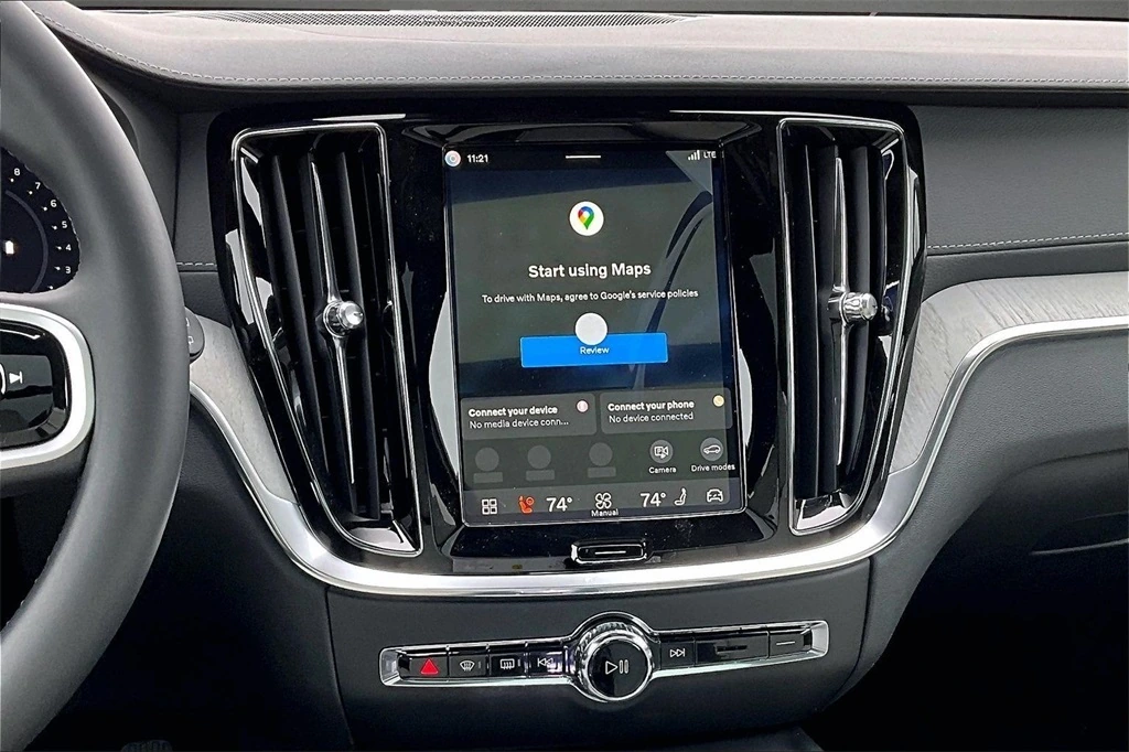 2026 Volvo - image 6