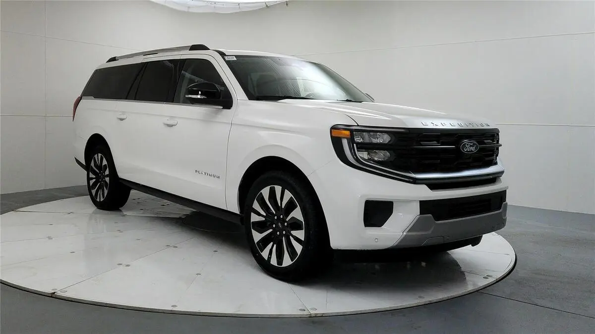 2026 Ford Expedition Platinum's photo