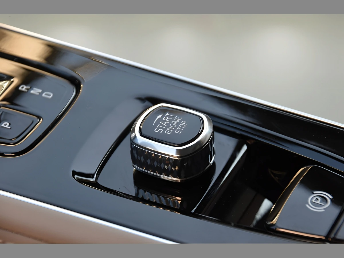 2026 Volvo XC90 Plus - Photo 37