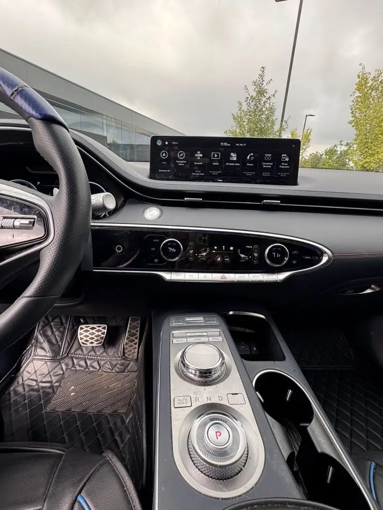 2022 Genesis GV70 3.5T Sport Prestige photo 12