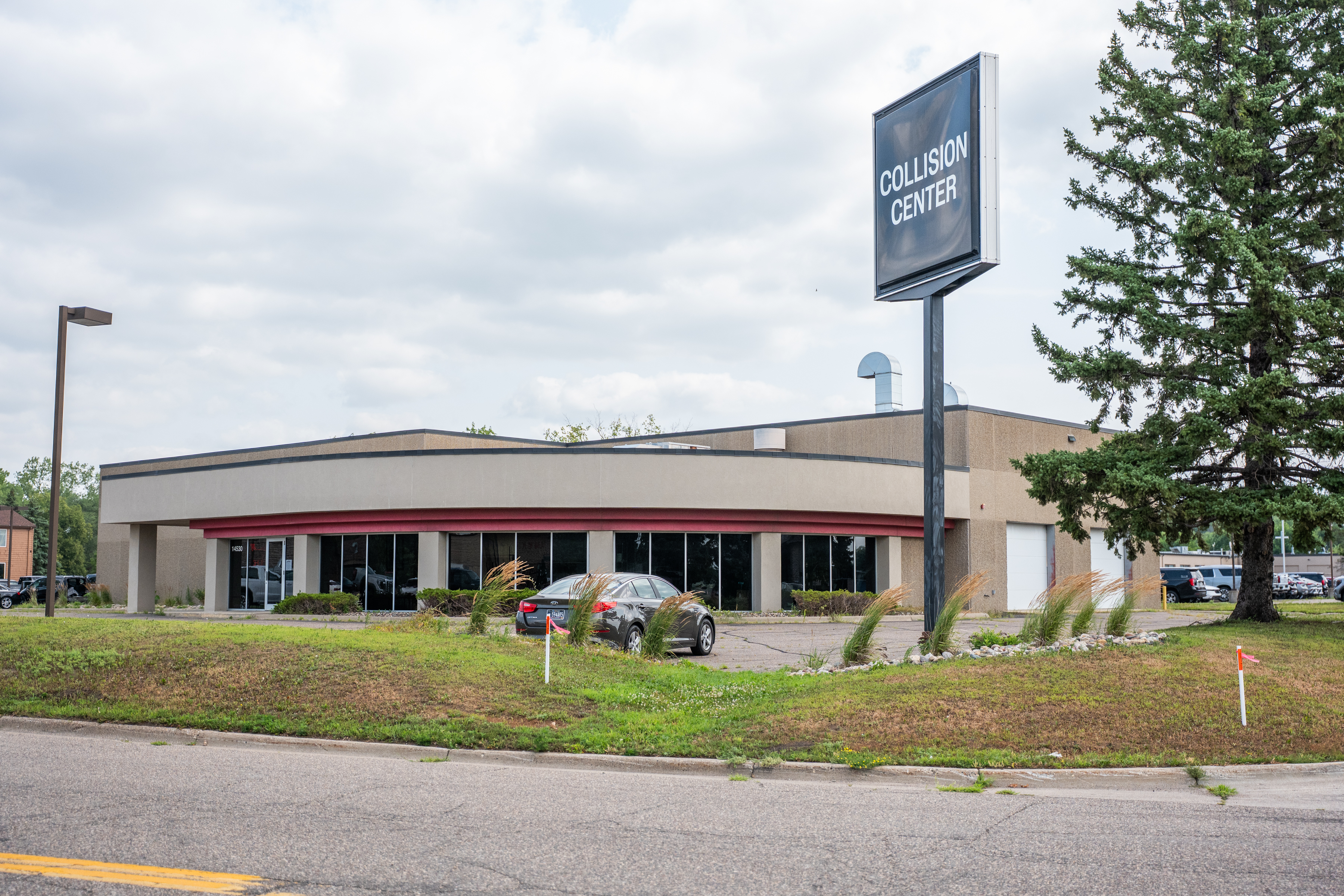 Kunes Auto Body of Apple Valley