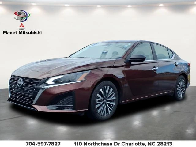 2025 Nissan Altima SV's photo