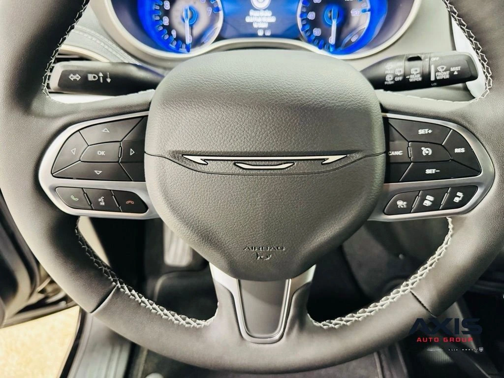 2027 Chrysler Pacifica Select - Photo 30