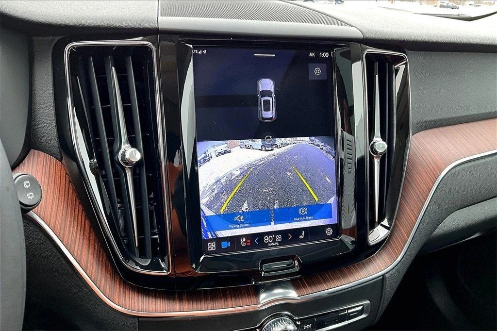 2023 Volvo - image 13