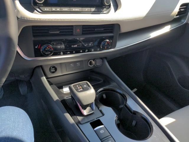 2026 Nissan Rogue Dark Armor - Photo 14