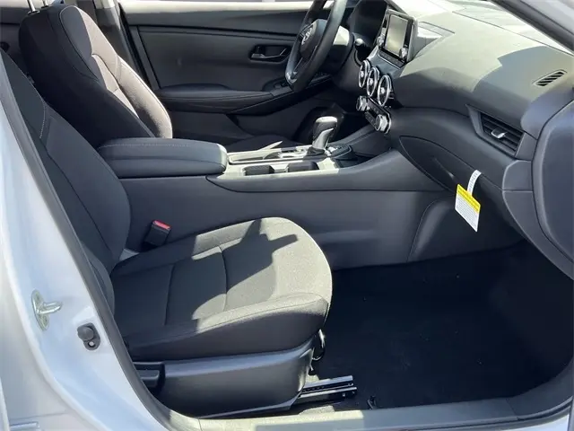 2025 Nissan Sentra S photo 19