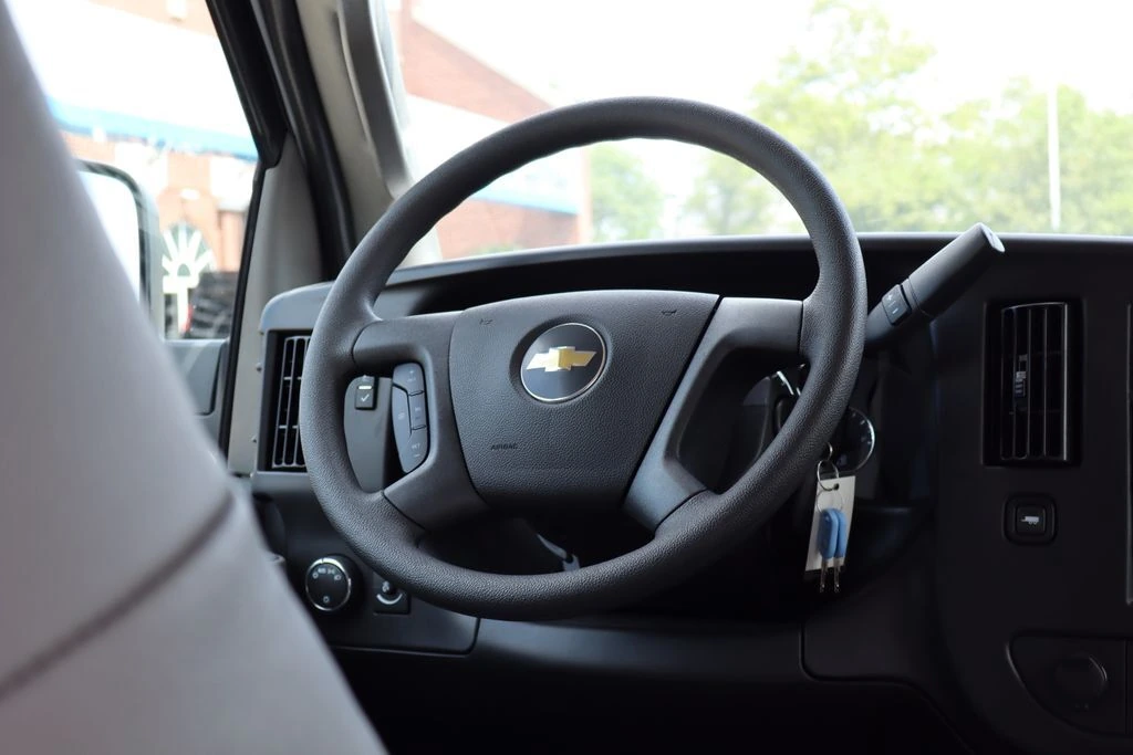 2025 Chevrolet Express Cargo Work Van - Photo 38