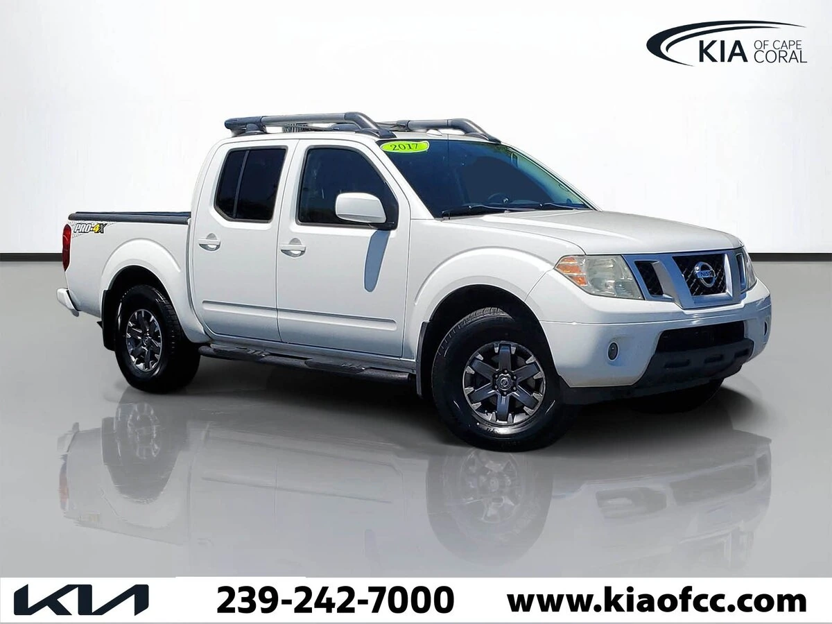 2017 Nissan Frontier 4.0 PRO-4X Crew Cab 4X4 AT's photo