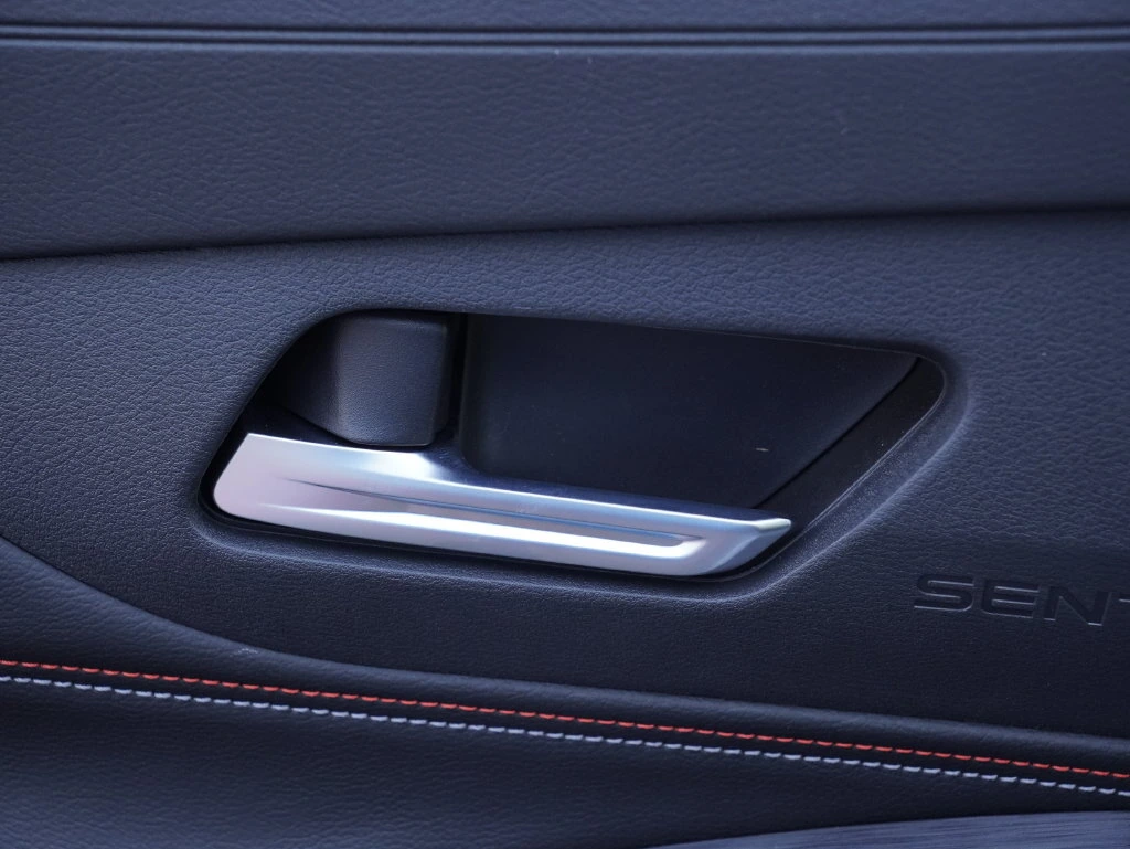 2026 Nissan Sentra SR - Photo 9