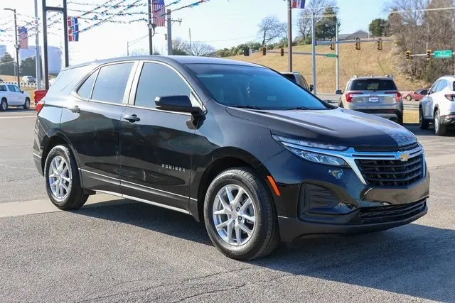 2024 Chevrolet Equinox LS's photo
