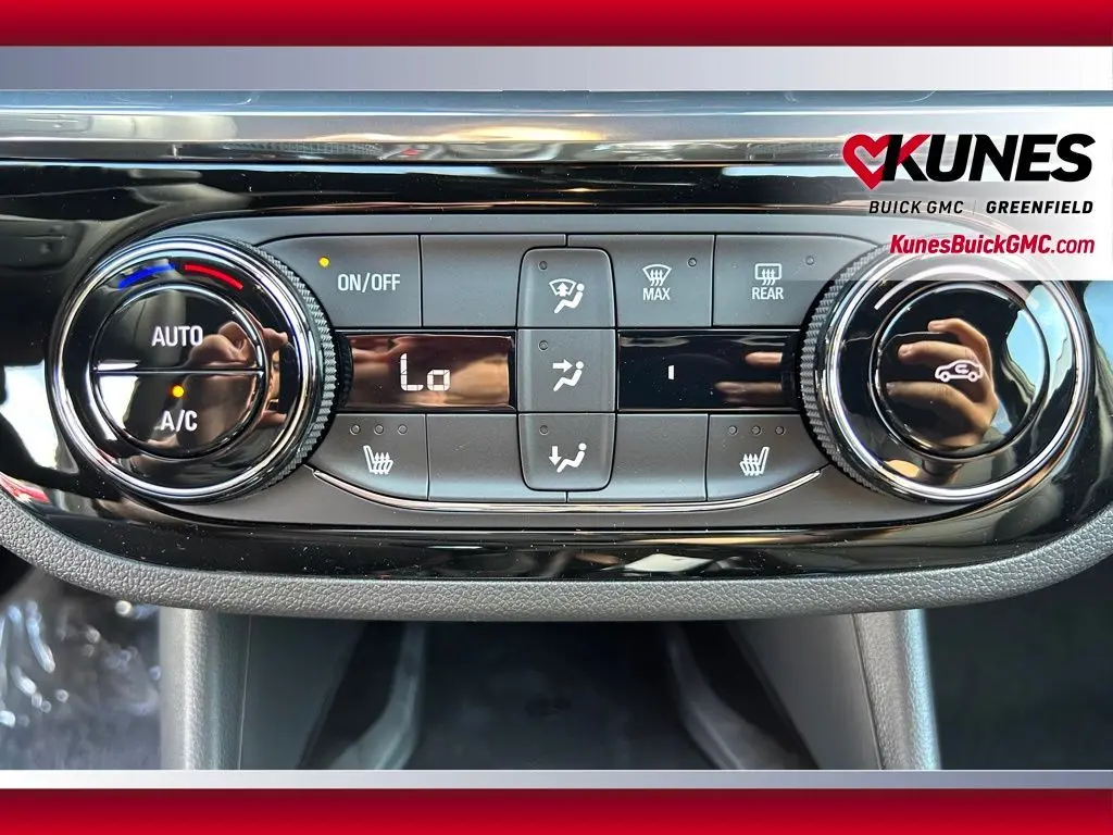 2026 Buick Envista ST photo 25