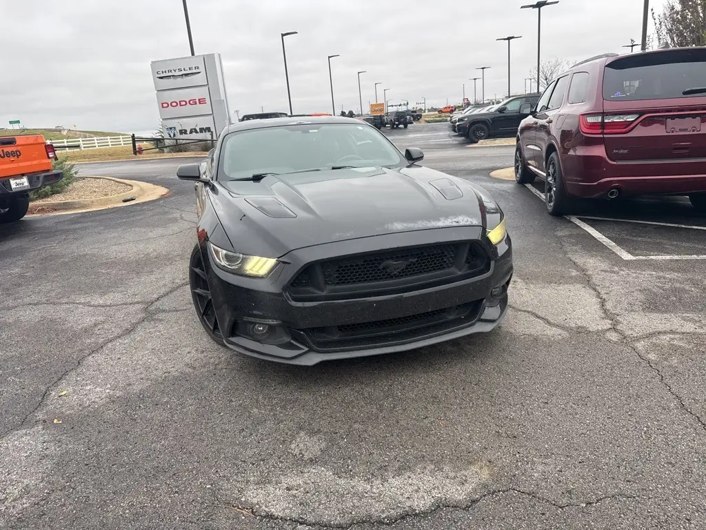 2015 Ford Mustang GT Premium photo 2
