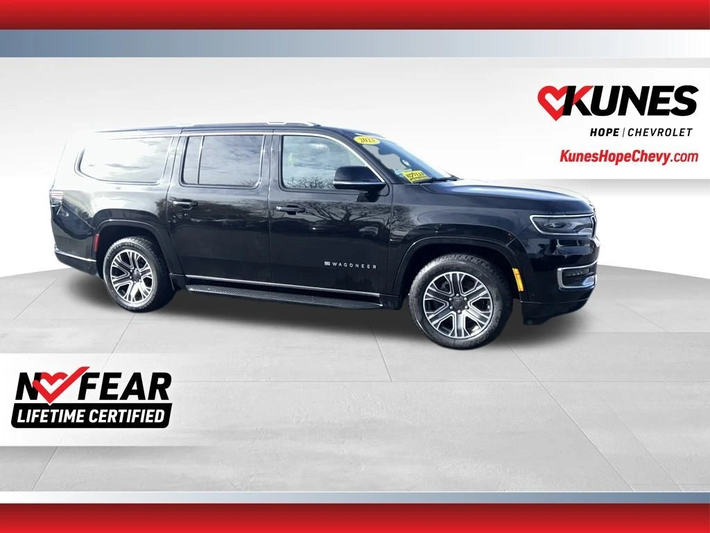 2023 Jeep Wagoneer L Series II's photo