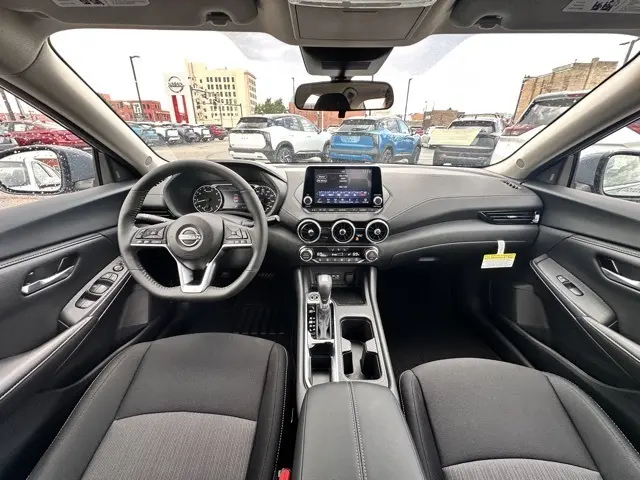 2025 Nissan Sentra SV photo 30