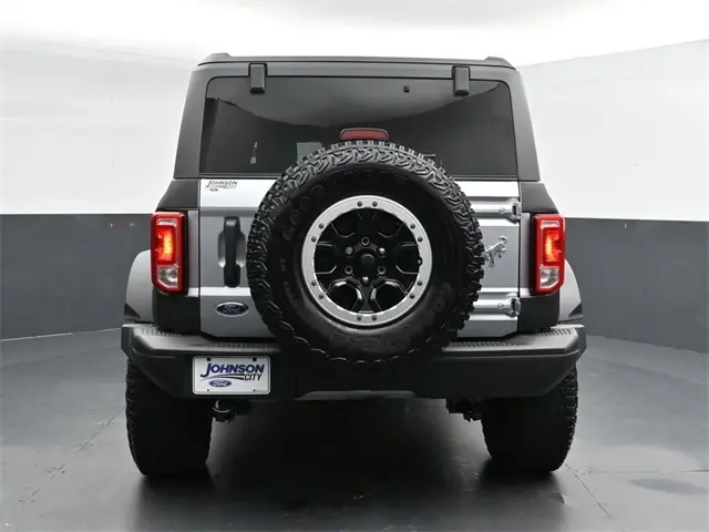 2023 Ford Bronco Black Diamond photo 6