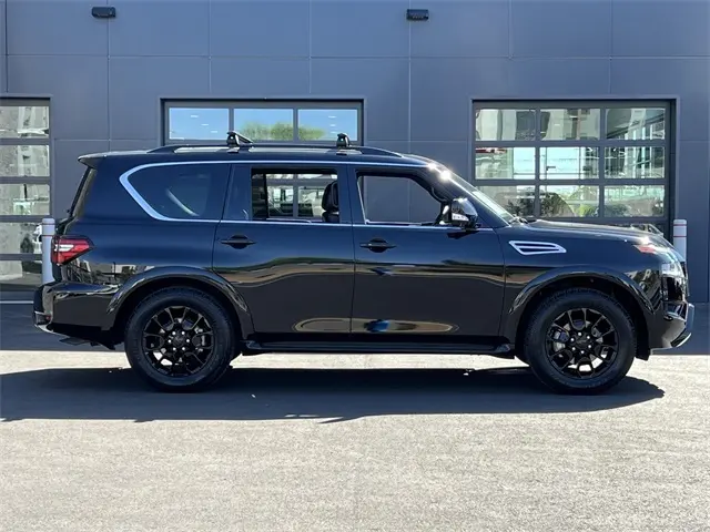 2023 Nissan Armada SL photo 7