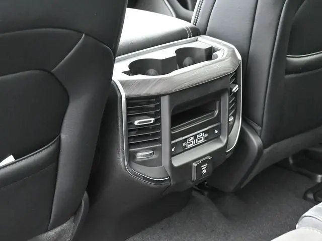 2026 Ram 1500 Laramie photo 9
