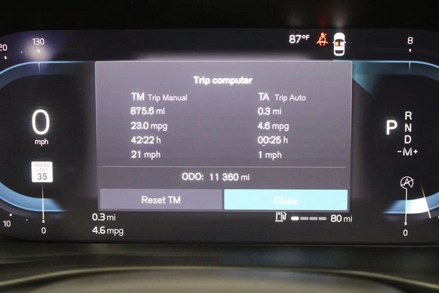 2025 Volvo - image 44