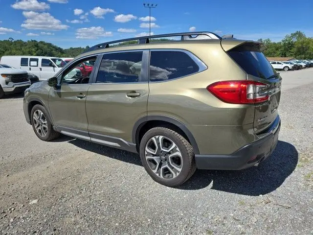 2023 Subaru Ascent Limited photo 3