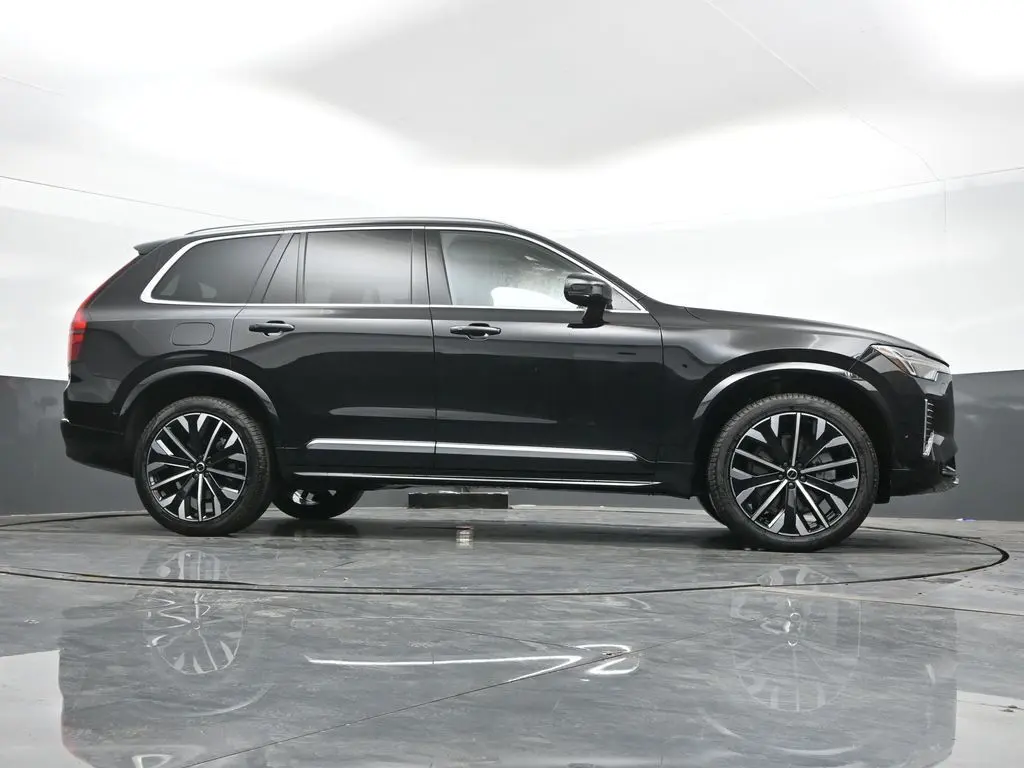 2026 Volvo - image 42