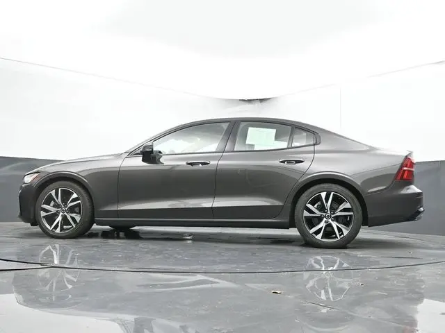 2024 Volvo S60 B5 Core photo 33