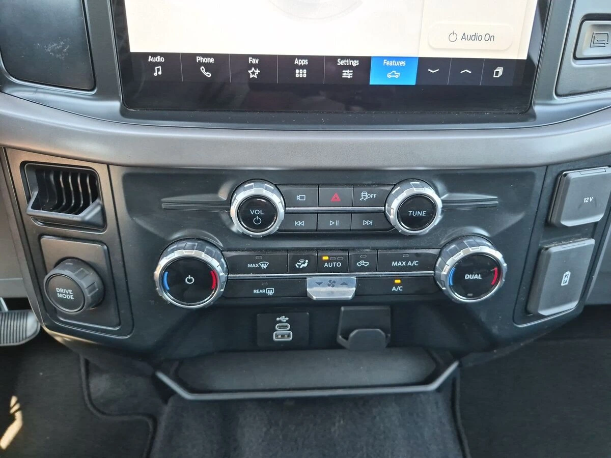 2025 Ford F-150 XLT - Photo 33