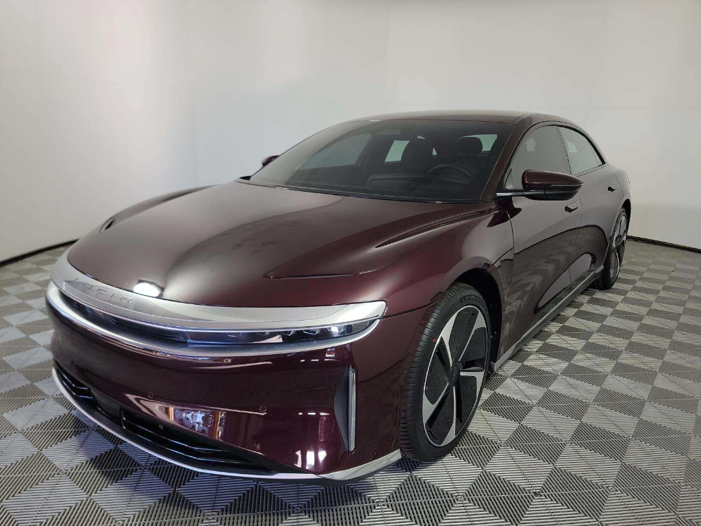 2024 Lucid Air Touring's photo