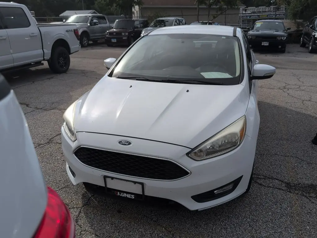 2015 Ford Focus SE photo 4