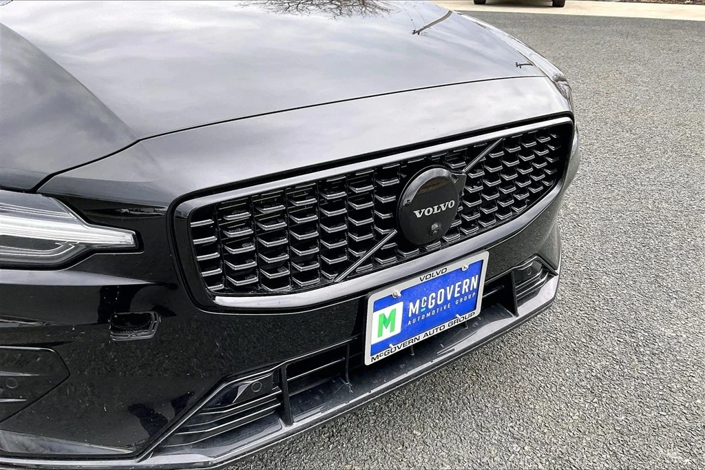 2023 Volvo - image 33