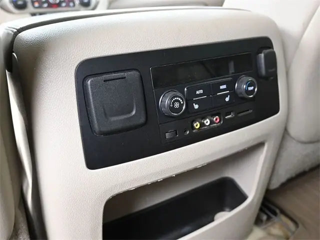 2015 Gmc Yukon Denali photo 28