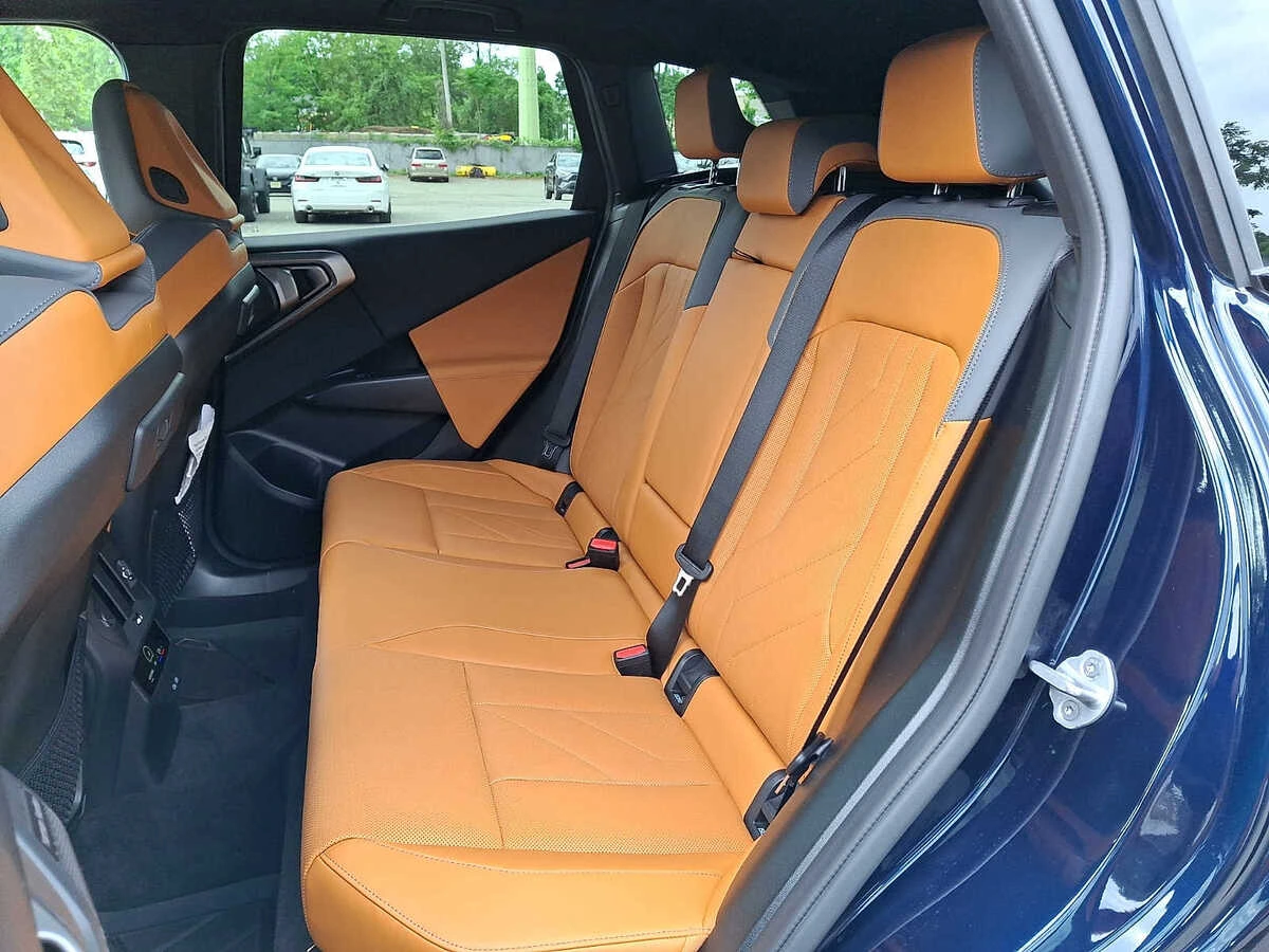 2026 BMW X3 30 - Photo 8