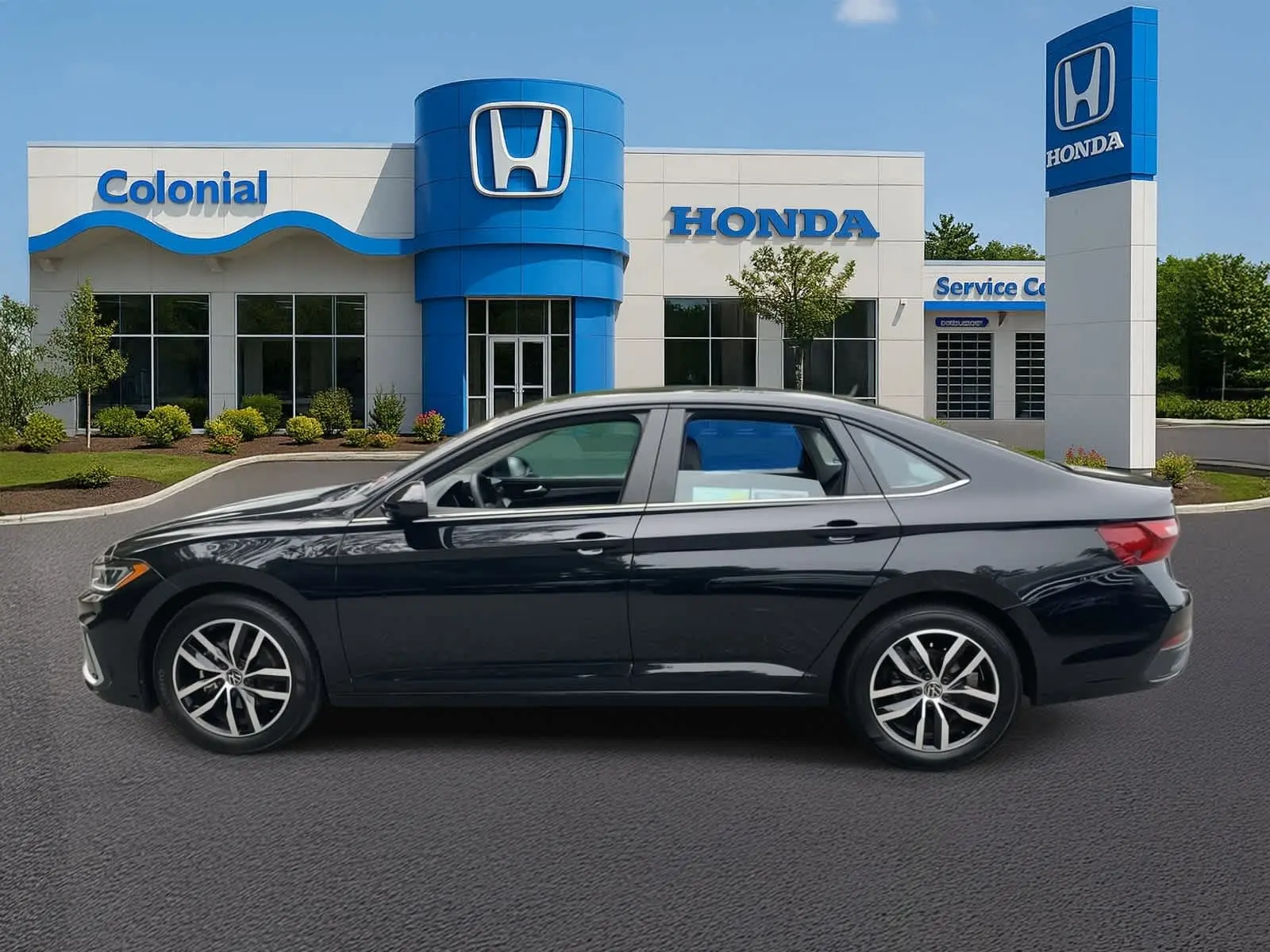 2025 Volkswagen Jetta SE photo 3