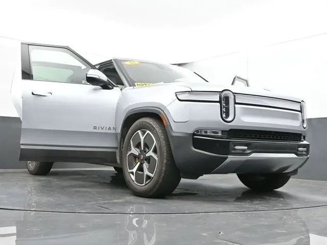 2022 Rivian R1T Adventure photo 54