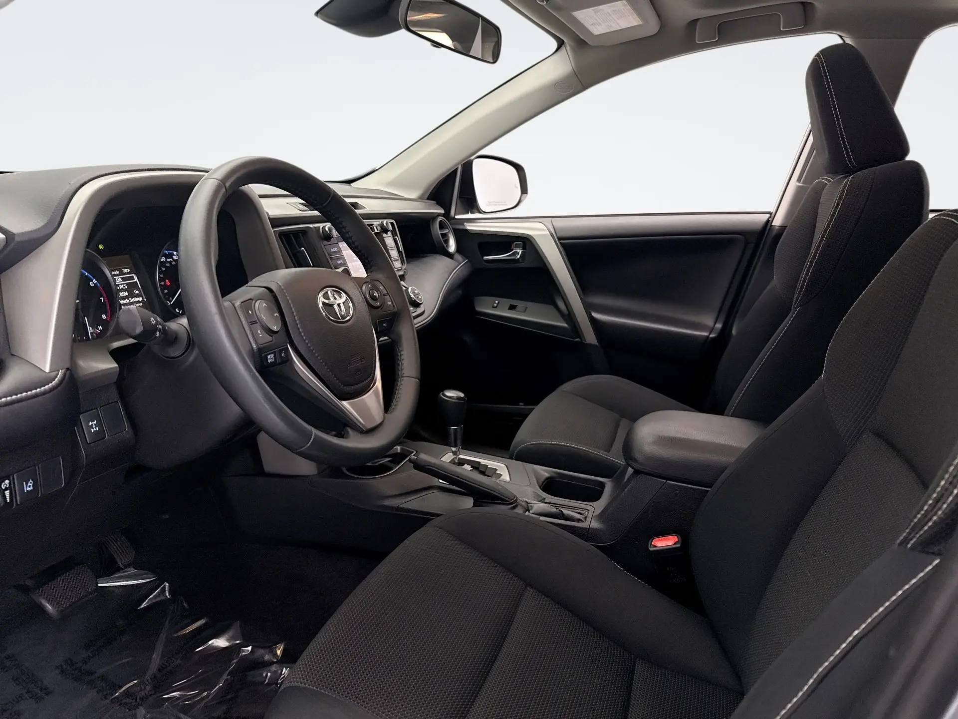 2018 Toyota RAV4 Adventure XLE photo 10