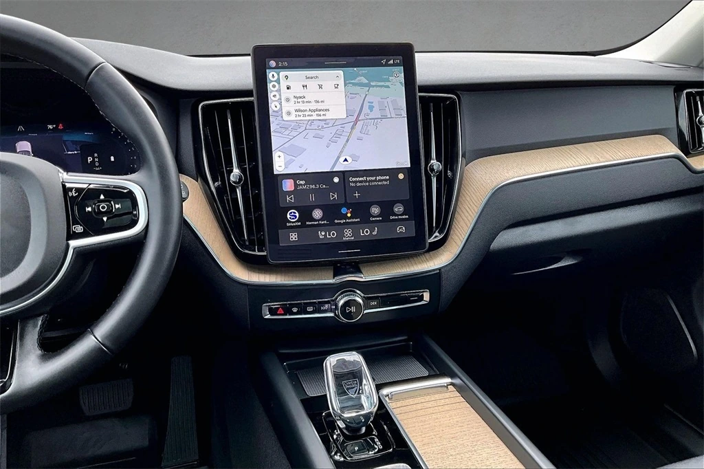 2026 Volvo - image 9