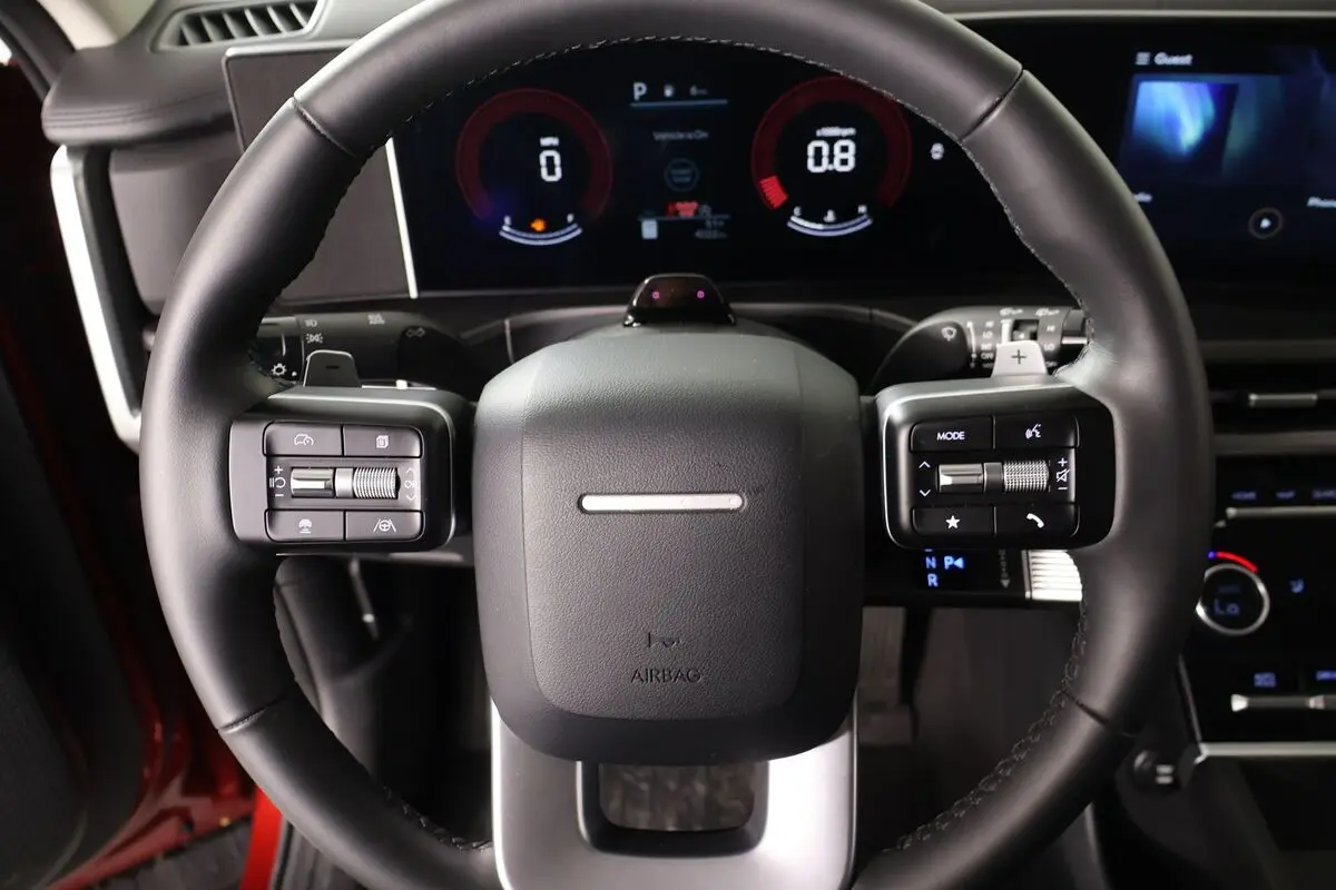 2025 Hyundai Santa Fe SEL photo 3