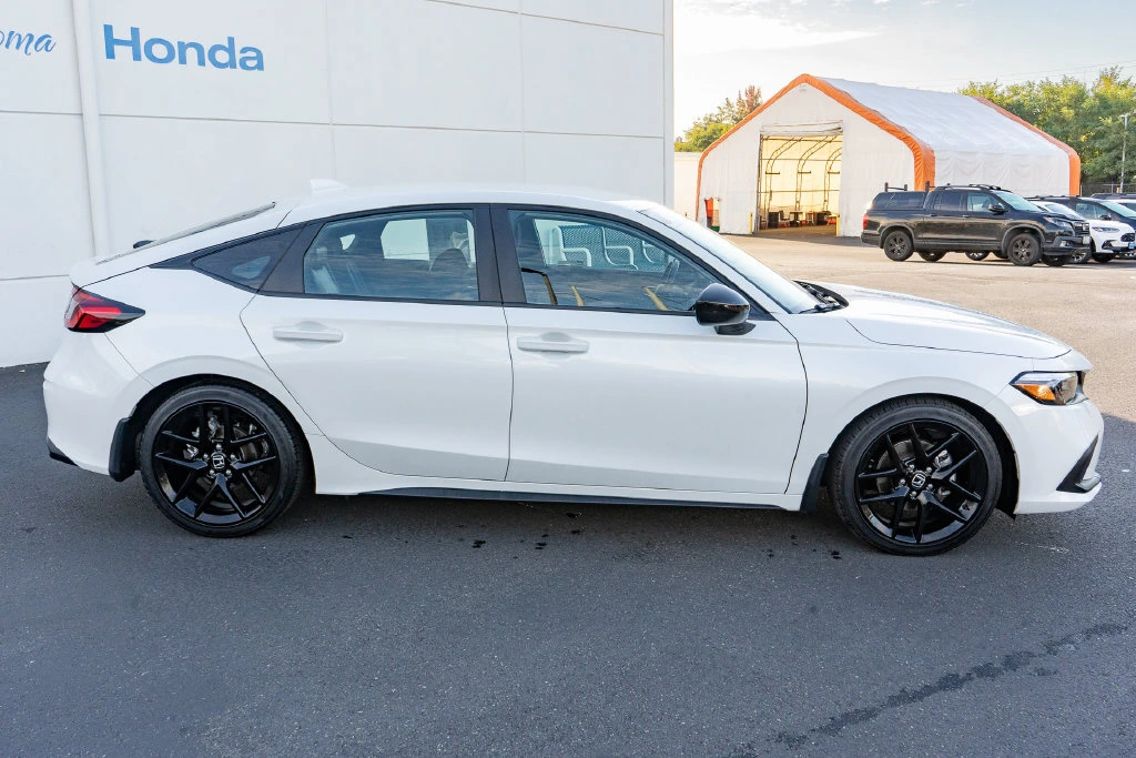 2024 Honda Civic Hatchback Sport - Photo 16