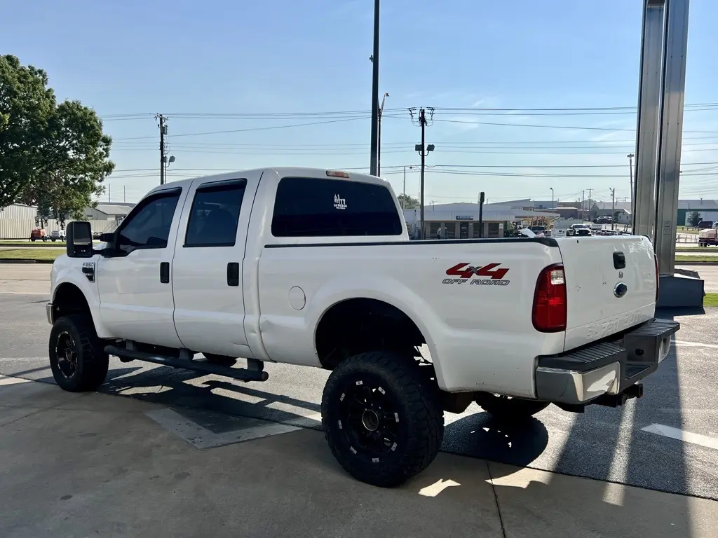 2009 Ford F-250 photo 2