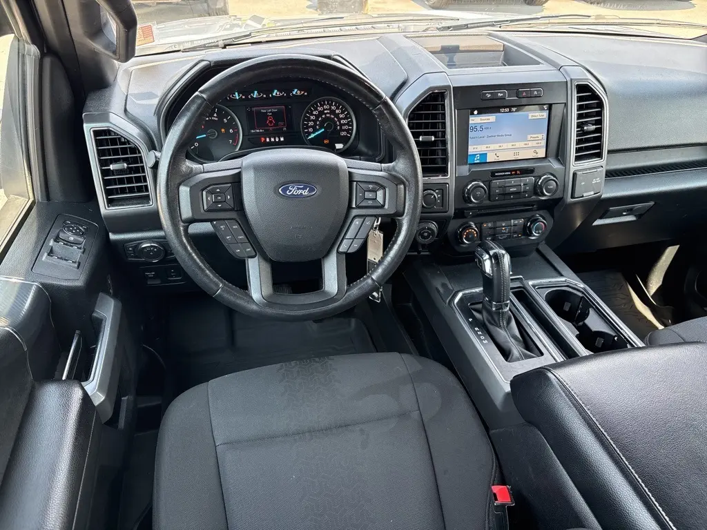 2018 Ford F-150 XLT photo 13